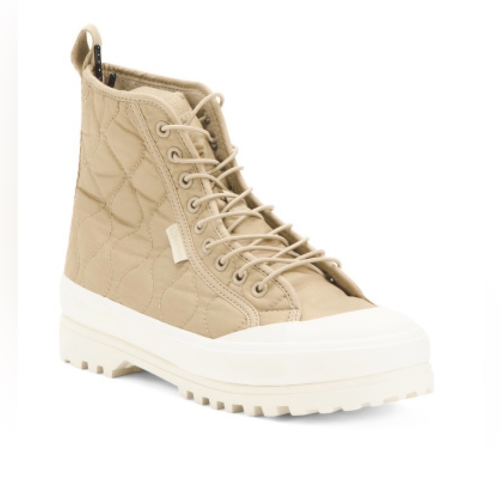 NWT women’s size 9 Superga quilted boot sneakers